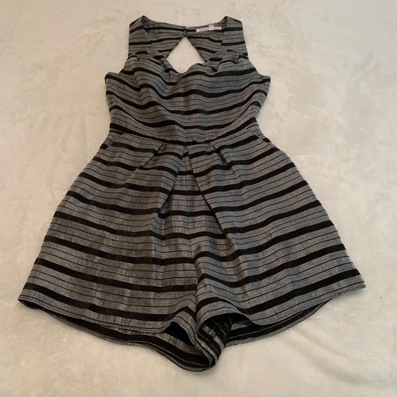 BCBGeneration Black, Gray/Silver Party Romper Size 2 - Picture 1 of 15